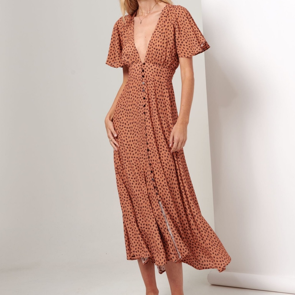KIVARI Stella Maxi Dress Leopard